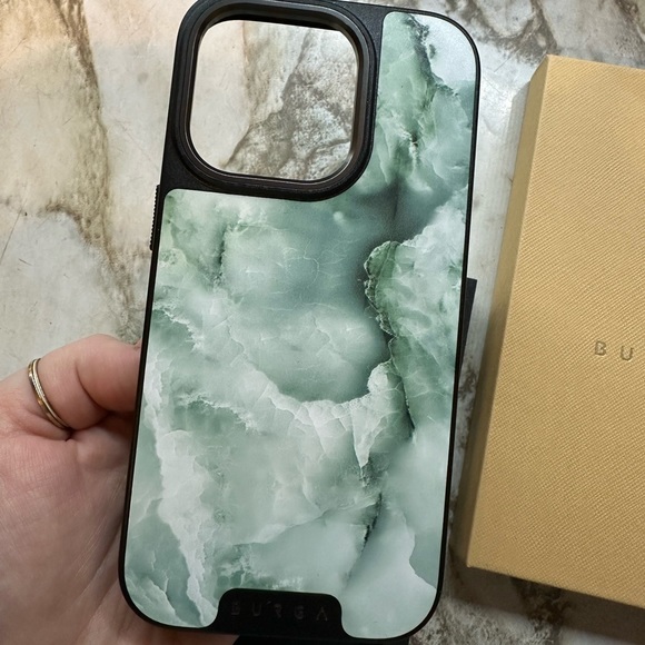 BURGA Pistachio Cheesecake Elite Gunmetal Trim MagSafe iPhone 14 Pro Case BNIB - Picture 4 of 6